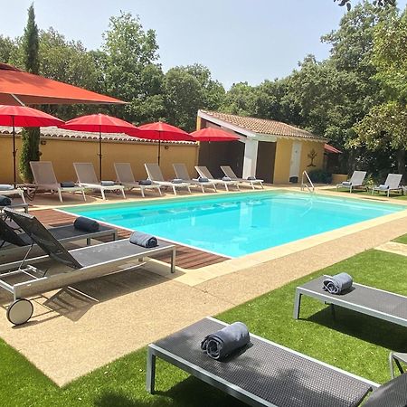 Logis La Bastide De Grignan Hotel & Restaurant "La Chenaie" Exteriör bild