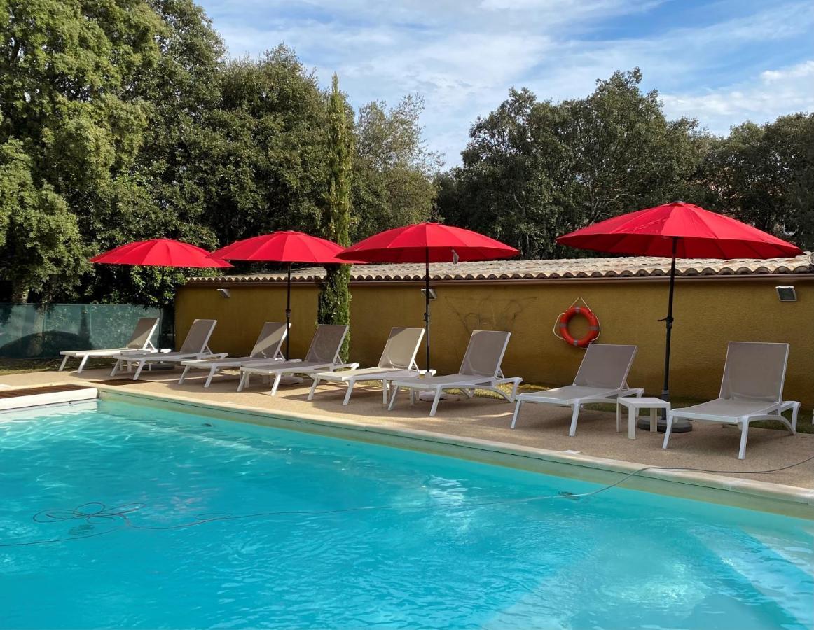 Logis La Bastide De Grignan Hotel & Restaurant "La Chenaie" Exteriör bild